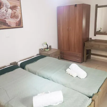 Rethymno, Atsipopoulo Neighborhood, Whole House For Up To 6 People 펜션 *