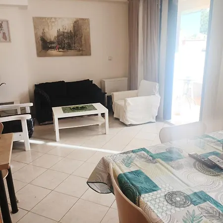 Rethymno, Atsipopoulo Neighborhood, Whole House For Up To 6 People *
